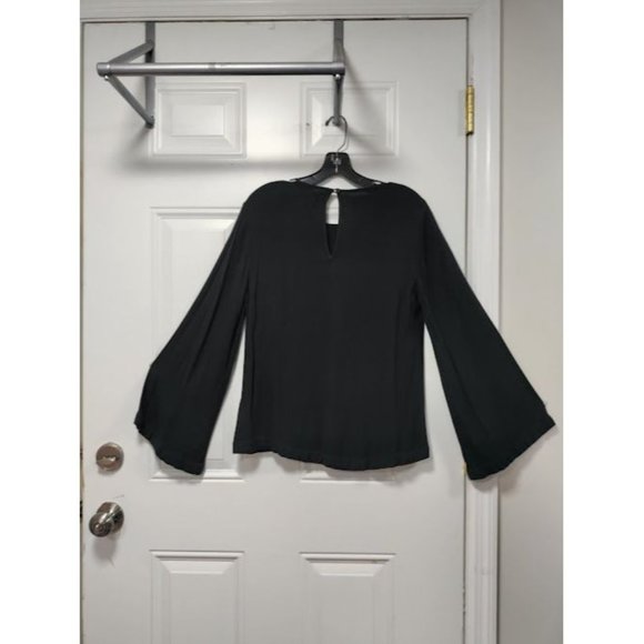 Anthropologie Cloth & Stone Womens Round Neck Bell Sleeve Blouse Black XS-M - Picture 3 of 10